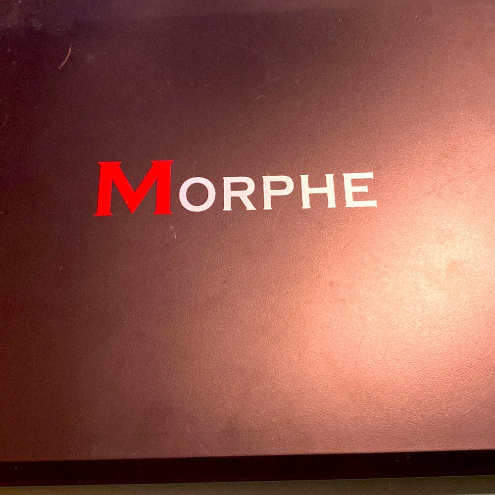 Morphe never used eyeshadow palette in number 35O